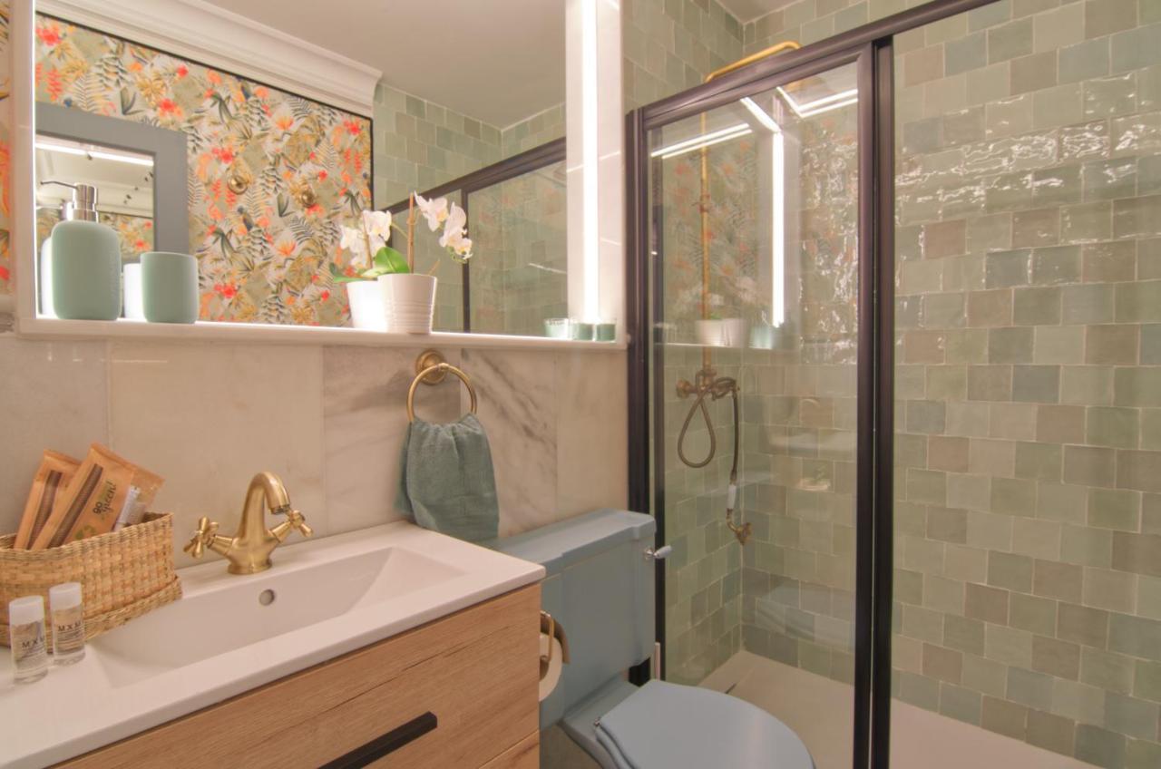 Mara'S Apartments Torremolinos La Mar - Beachfront Tiny House - Bajondillo Exterior photo