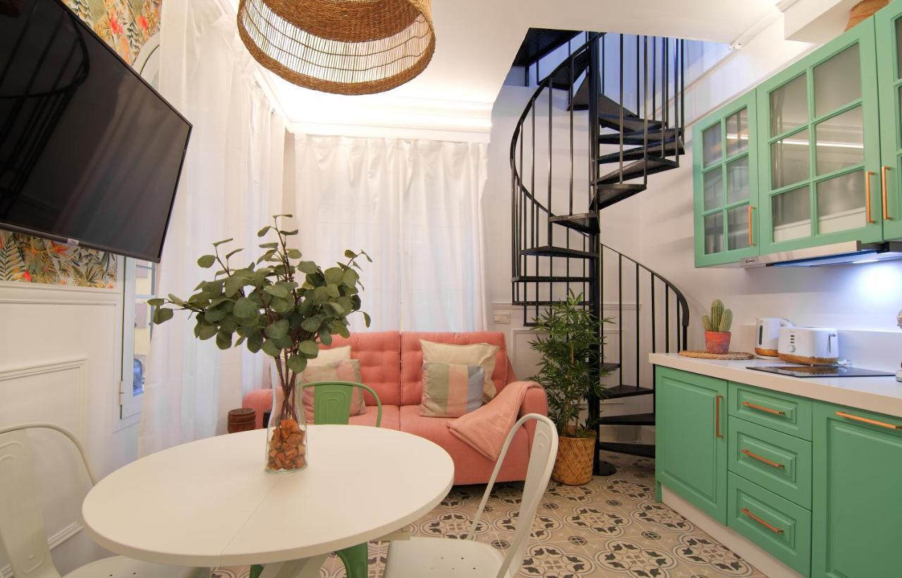 Mara'S Apartments Torremolinos La Mar - Beachfront Tiny House - Bajondillo Exterior photo
